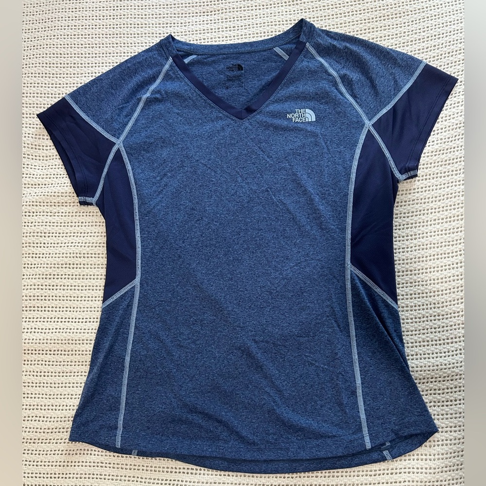 The North Face Short Sleeve, V-Neck, Synthetic Tee with Mesh Paneling, L, Blue